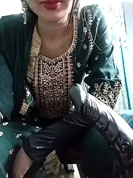 Snapshot of Noor_Darliing chatting on February 4, 9:10 pm Noor Darliing online show from February 4, 9:10 pm