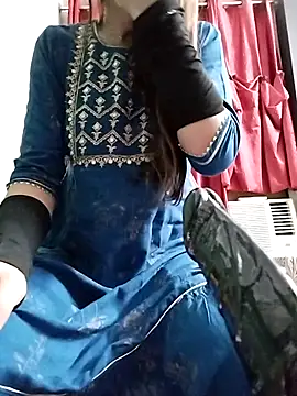 Snapshot of Noor_Darliing chatting on July 28, 7:39 pm Noor Darliing online show from July 28, 7:39 pm