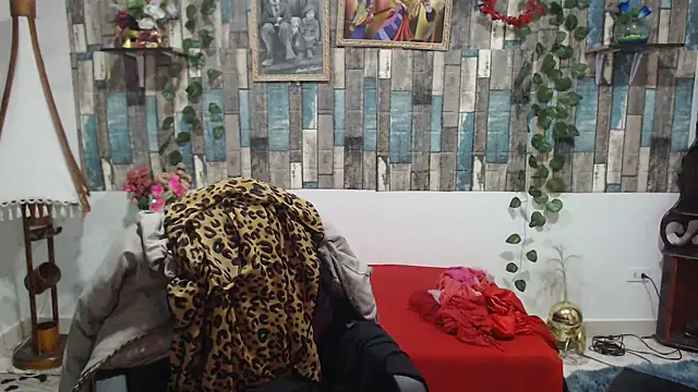 KarimaSarabe online show from October 6, 9:01 pm