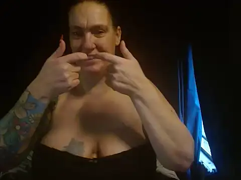 SimoneMoore online show from January 8, 10:12 pm