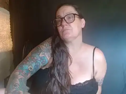 SimoneMoore online show from March 31, 5:35 pm