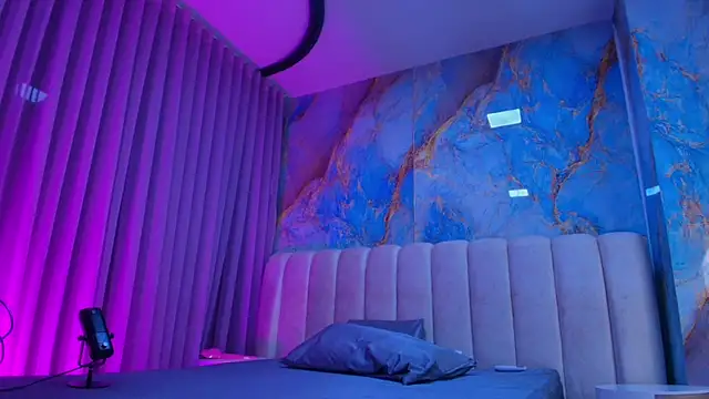  sex mia online show from April 22, 7:15 pm