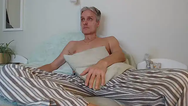 StrongBill online show from December 8, 3:24 pm