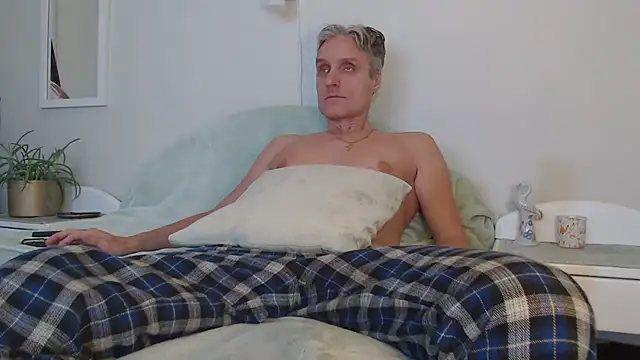 StrongBill online show from December 14, 2:31 pm