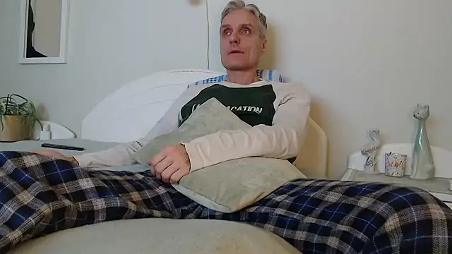 StrongBill online show from February 1, 3:28 pm