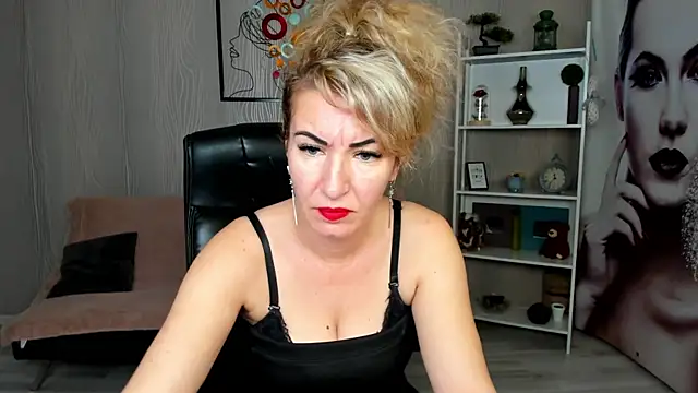 Cassandra Hotty online show from January 10, 9:55 am