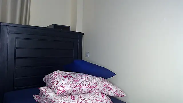 NIKKIE LOVE online show from January 8, 8:16 am