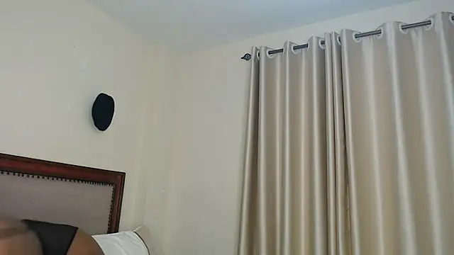 Snapshot of NIKKIE_LOVE chatting on July 25, 1:58 am NIKKIE LOVE online show from July 25, 1:58 am