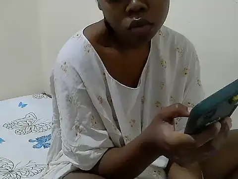 maggyjan online show from November 10, 8:41 pm