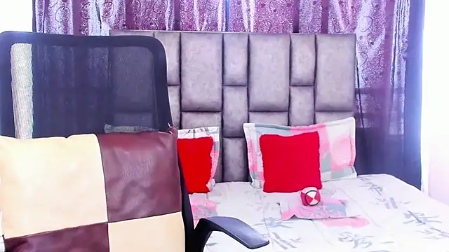 michacosio online show from March 3, 8:00 pm