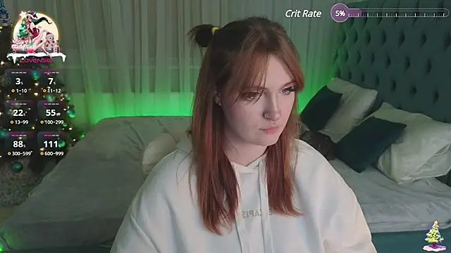 Snapshot of _Chlo__e chatting on January 6, 4:04 am Chlo e online show from January 6, 4:04 am