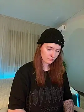 Snapshot of _Chlo__e chatting on February 3, 2:14 am Chlo e online show from February 3, 2:14 am