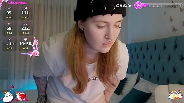 Snapshot of _Chlo__e chatting on February 3, 10:21 pm Chlo e online show from February 3, 10:21 pm