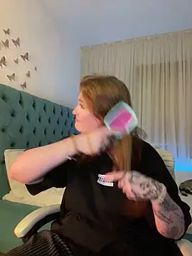 Snapshot of _Chlo__e chatting on February 13, 10:22 pm Chlo e online show from February 13, 10:22 pm