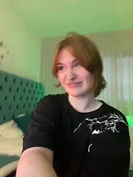 Snapshot of _Chlo__e chatting on March 7, 5:08 am Chlo e online show from March 7, 5:08 am