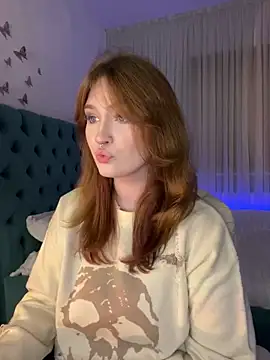 Snapshot of _Chlo__e chatting on March 20, 9:56 pm Chlo e online show from March 20, 9:56 pm