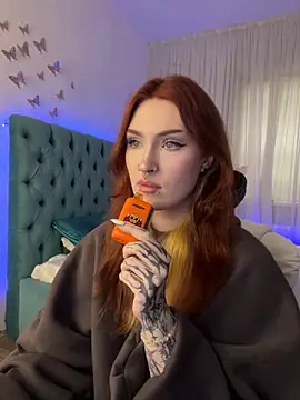 Snapshot of _Chlo__e chatting on October 17, 11:13 am Chlo e online show from October 17, 11:13 am