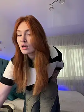 Snapshot of _Chlo__e chatting on October 24, 10:55 am Chlo e online show from October 24, 10:55 am