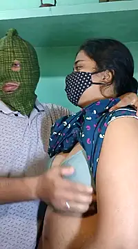 Snapshot of hotty_Sexy-couple chatting on December 17, 12:33 pm hotty Sexy-couple online show from December 17, 12:33 pm