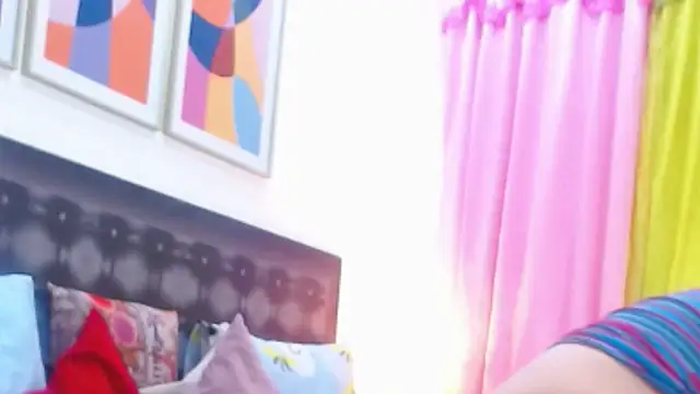 sandra 20 online show from November 9, 10:57 am