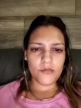 Snapshot of Mia_Hampton chatting on December 19, 9:06 pm Mia Hampton online show from December 19, 9:06 pm