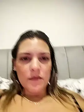 Snapshot of Mia_Hampton chatting on December 20, 12:19 am Mia Hampton online show from December 20, 12:19 am