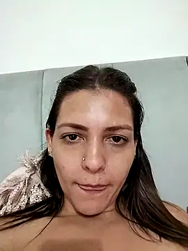 Snapshot of Mia_Hampton chatting on March 1, 3:21 am Mia Hampton online show from March 1, 3:21 am