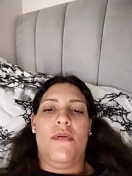 Snapshot of Mia_Hampton chatting on March 19, 8:43 pm Mia Hampton online show from March 19, 8:43 pm