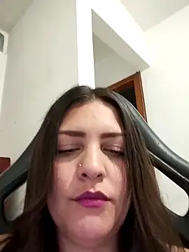 Snapshot of Mia_Hampton chatting on February 8, 9:18 pm Mia Hampton online show from February 8, 9:18 pm