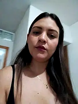 Snapshot of Mia_Hampton chatting on February 19, 7:10 pm Mia Hampton online show from February 19, 7:10 pm