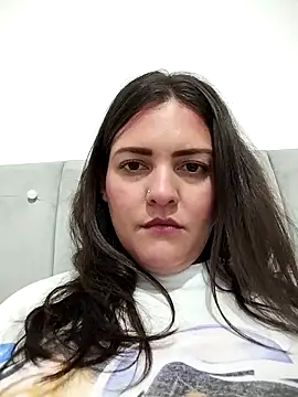 Snapshot of Mia_Hampton chatting on April 1, 9:34 pm Mia Hampton online show from April 1, 9:34 pm