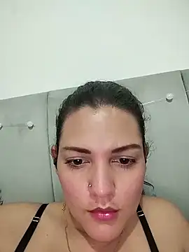 Mia Hampton online show from May 22, 9:31 pm