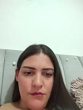Mia Hampton online show from May 24, 8:14 pm