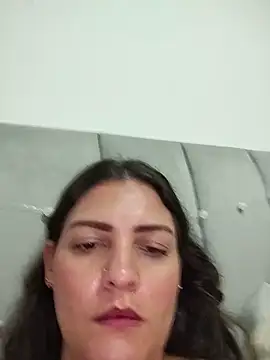Mia Hampton online show from May 27, 2:08 am