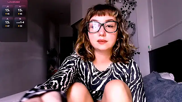 Snapshot of Cosmo_Riri chatting on January 13, 6:38 am Cosmo Riri online show from January 13, 6:38 am