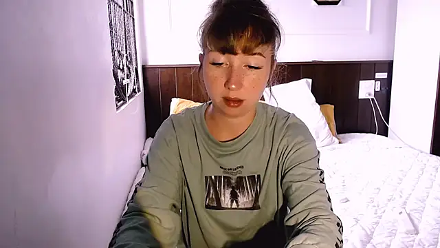 Snapshot of Cosmo_Riri chatting on March 9, 5:44 am Cosmo Riri online show from March 9, 5:44 am