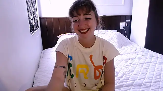 Snapshot of Cosmo_Riri chatting on March 13, 5:54 am Cosmo Riri online show from March 13, 5:54 am