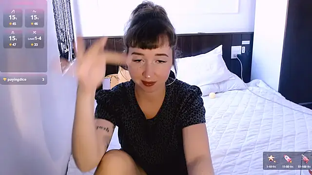 Snapshot of Cosmo_Riri chatting on March 14, 6:32 am Cosmo Riri online show from March 14, 6:32 am