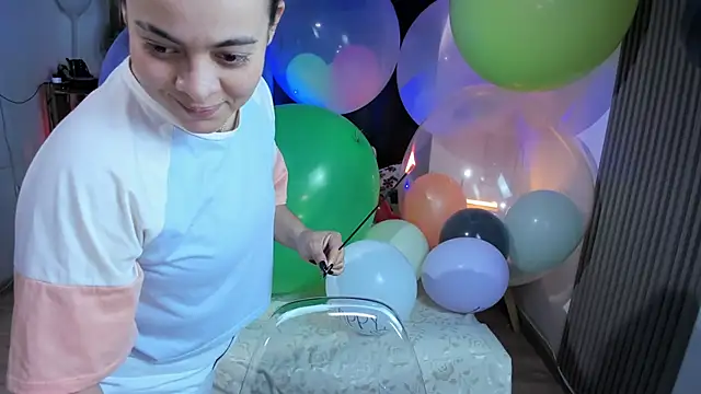 Cuttiealice online show from January 24, 8:32 pm