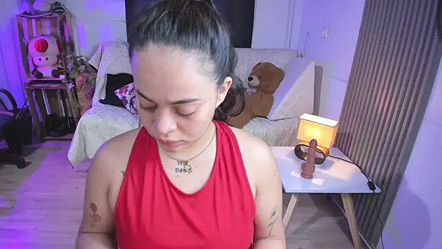 Cuttiealice online show from February 11, 12:27 pm