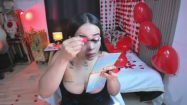 Cuttiealice online show from February 14, 9:21 pm