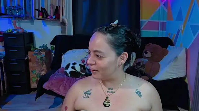 Cuttiealice online show from September 10, 5:35 pm