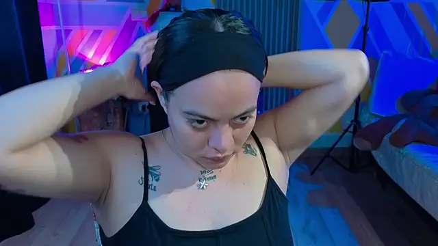 Cuttiealice online show from October 15, 12:49 pm