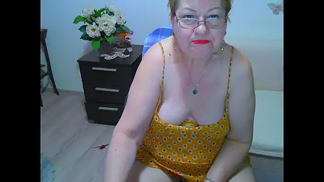 Snapshot of Hyllda chatting on March 19, 10:09 pm Hyllda online show from March 19, 10:09 pm