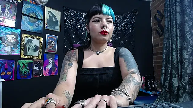 Yourmadame P online show from March 4, 8:16 pm