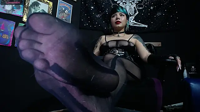 Yourmadame P online show from March 20, 11:34 pm