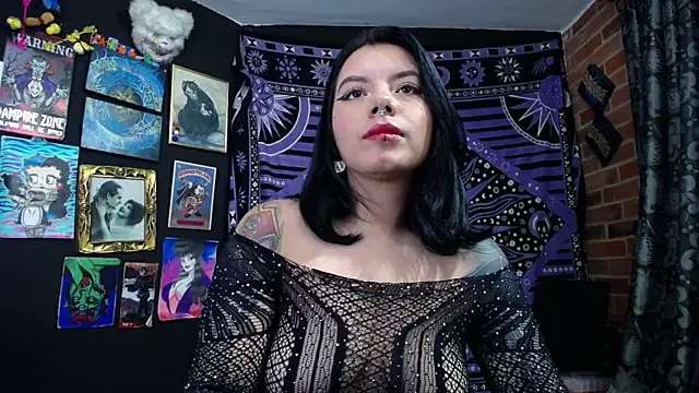 Yourmadame P online show from March 7, 2:41 am