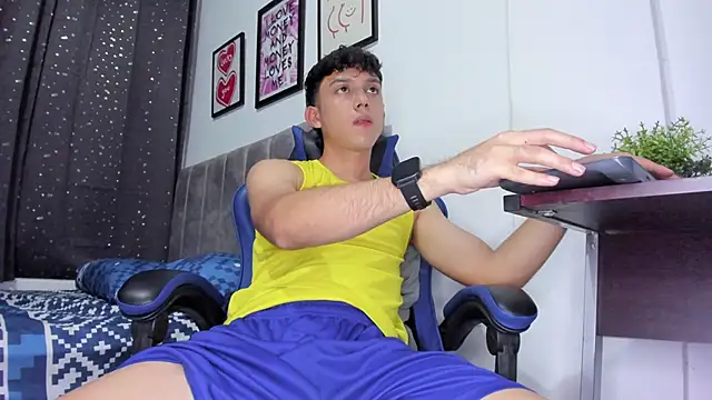 The skinnyguys online show from December 14, 10:25 pm