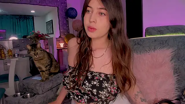 zoe kittylove online show from November 3, 3:08 am