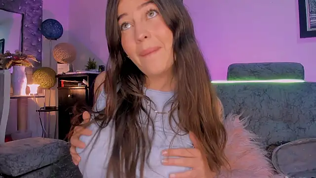 zoe kittylove online show from November 10, 5:39 am